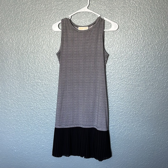 || Michael Michael Kors || Midi Shift Dress • Sz XS Pleated Hem - Picture 1 of 14
